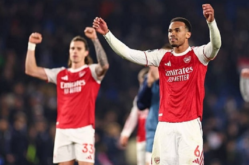 tai-nang-16-tuoi-cua-arsenal